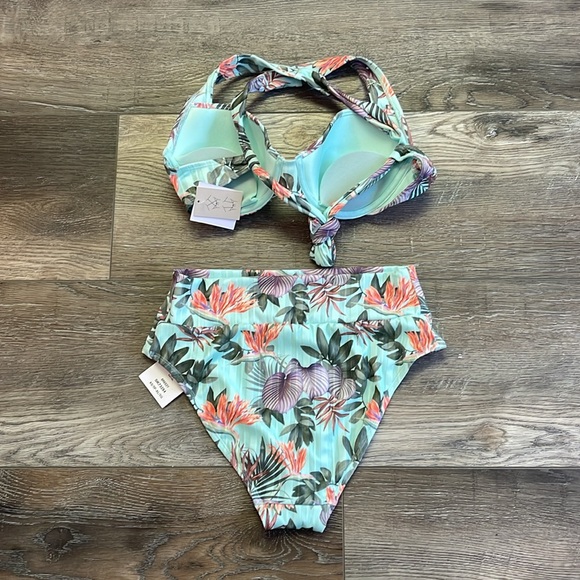 🎉Host pick🎉 Skye 2 piece bathing suit NWT S - Picture 2 of 2